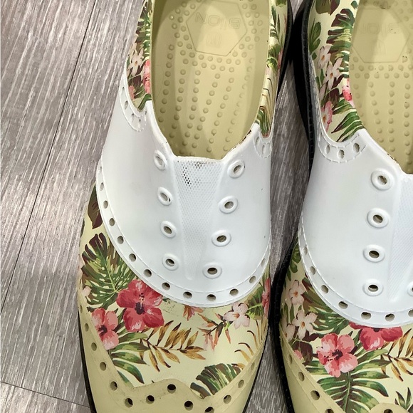 Floral Biion Golf Shoes - Picture 3 of 7